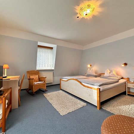 Pension Zum Loewen, Parkplatz, Fruehstueck, Wlan, Zentral 巴特施泰本 外观 照片