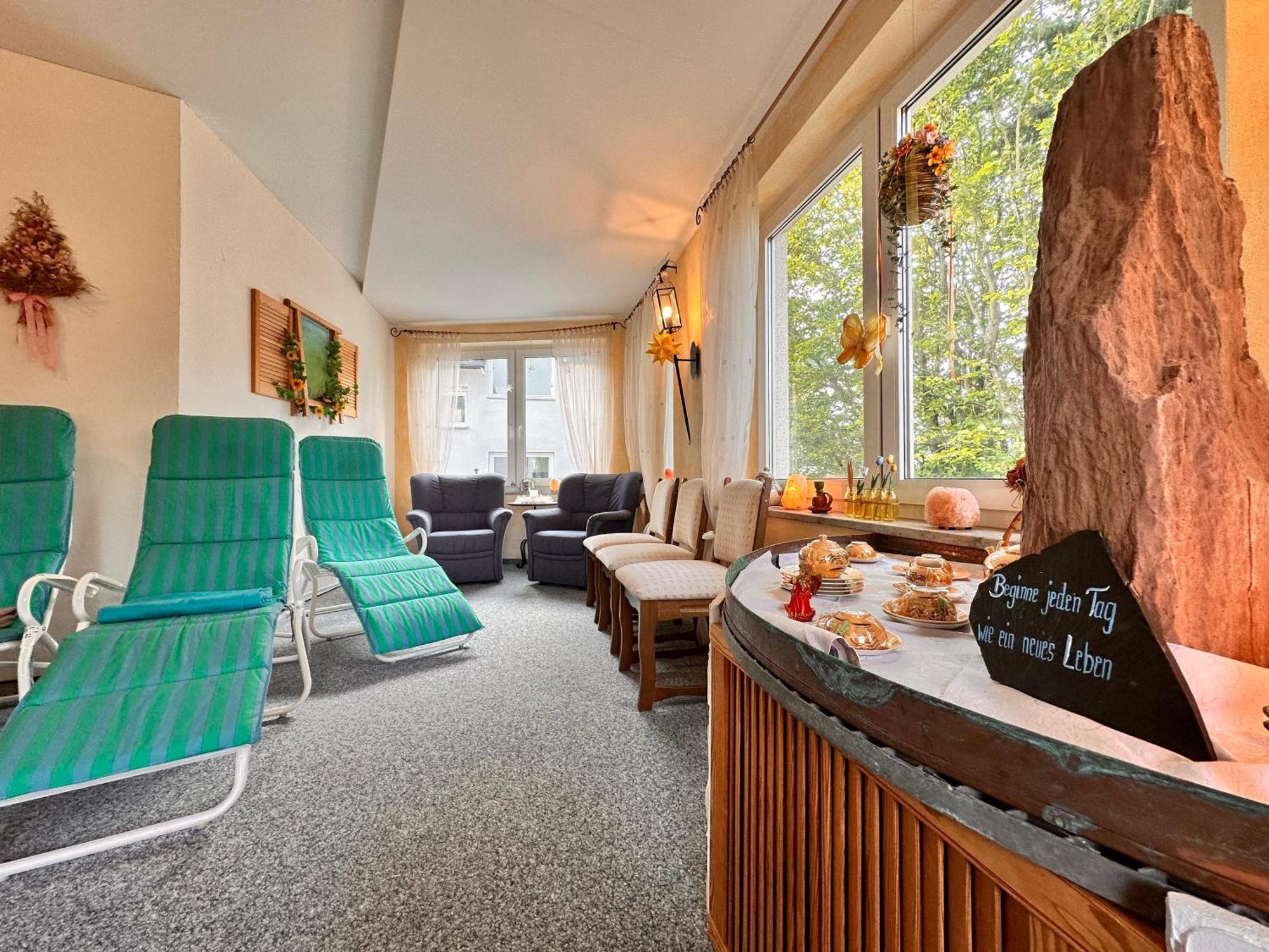 Pension Zum Loewen, Parkplatz, Fruehstueck, Wlan, Zentral 巴特施泰本 外观 照片