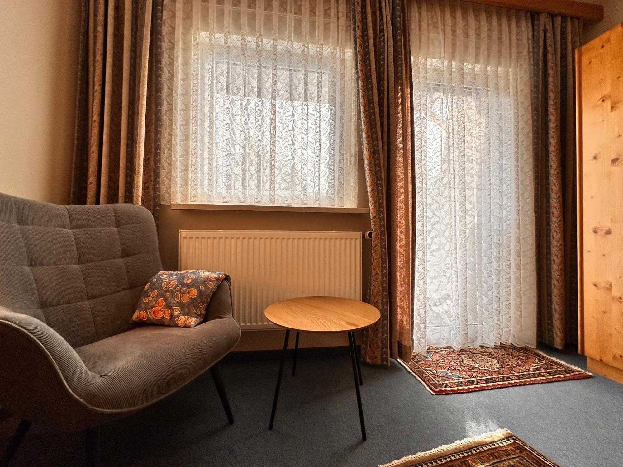 Pension Zum Loewen, Parkplatz, Fruehstueck, Wlan, Zentral 巴特施泰本 外观 照片