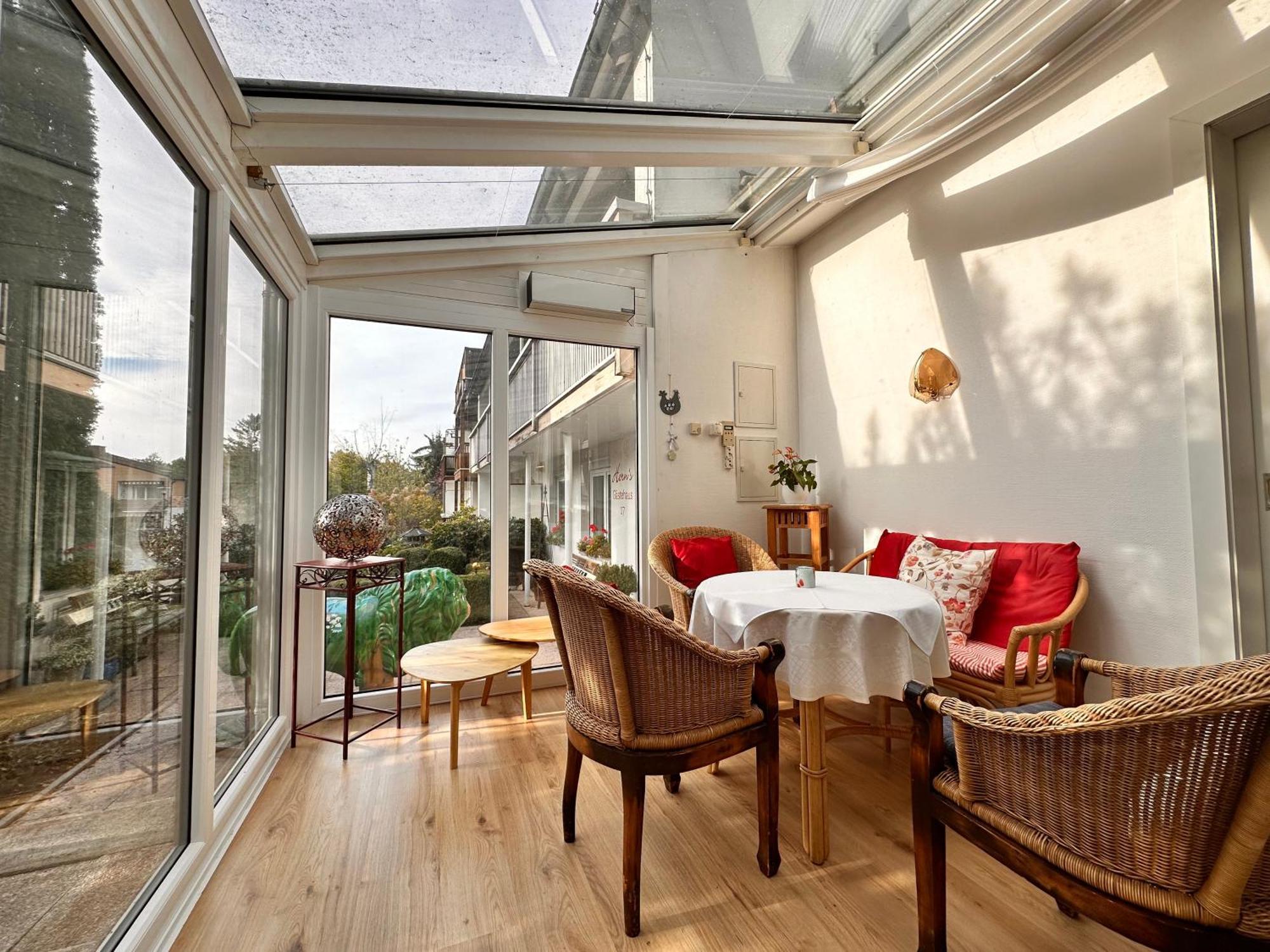 Pension Zum Loewen, Parkplatz, Fruehstueck, Wlan, Zentral 巴特施泰本 外观 照片