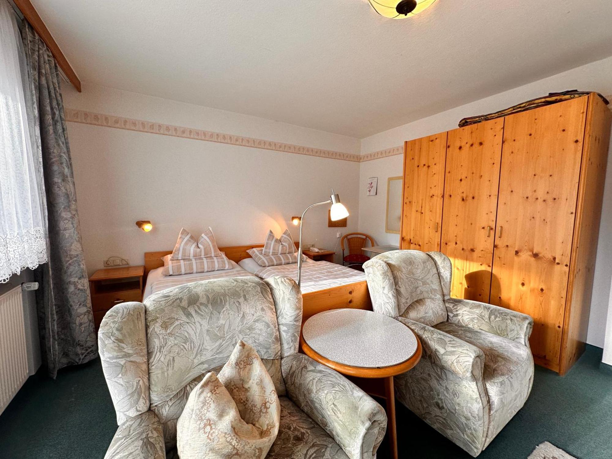 Pension Zum Loewen, Parkplatz, Fruehstueck, Wlan, Zentral 巴特施泰本 外观 照片