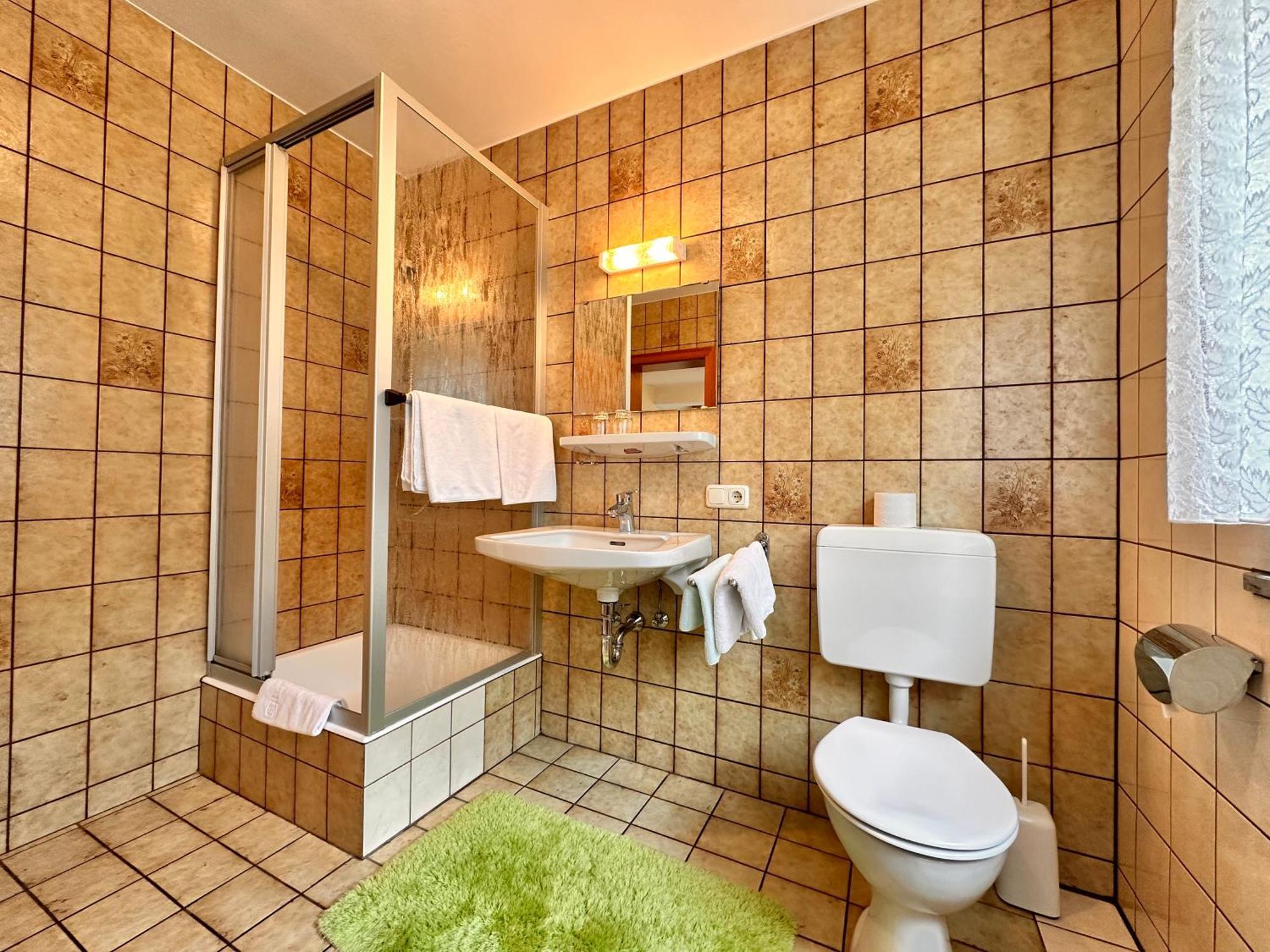 Pension Zum Loewen, Parkplatz, Fruehstueck, Wlan, Zentral 巴特施泰本 外观 照片