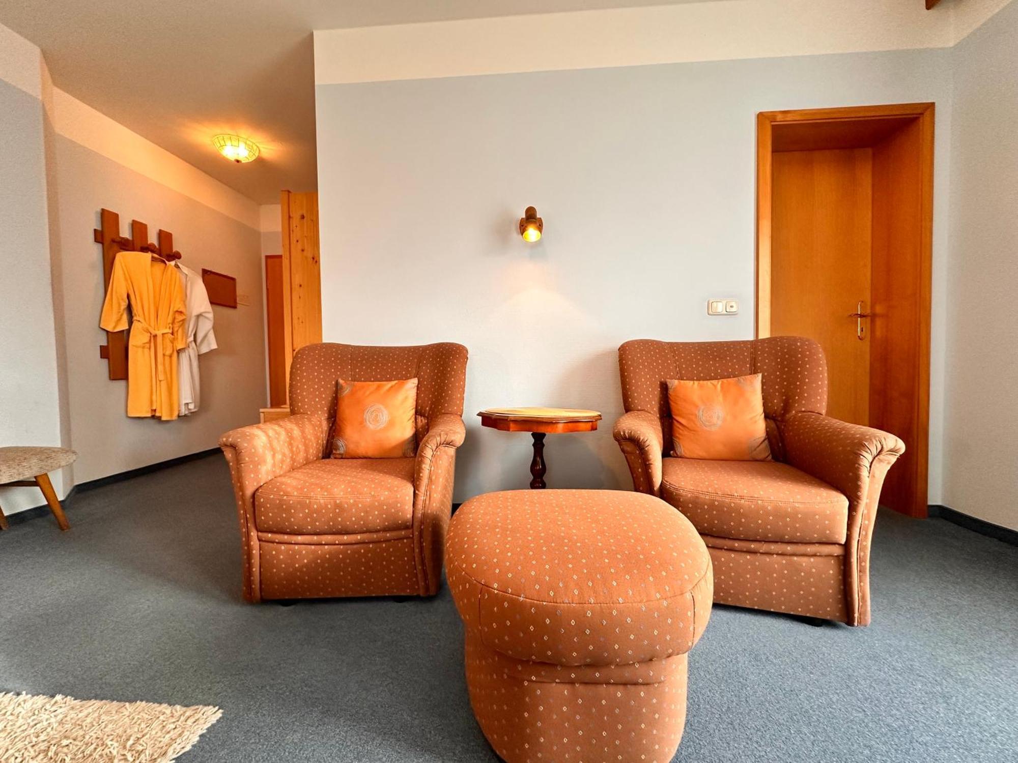 Pension Zum Loewen, Parkplatz, Fruehstueck, Wlan, Zentral 巴特施泰本 外观 照片