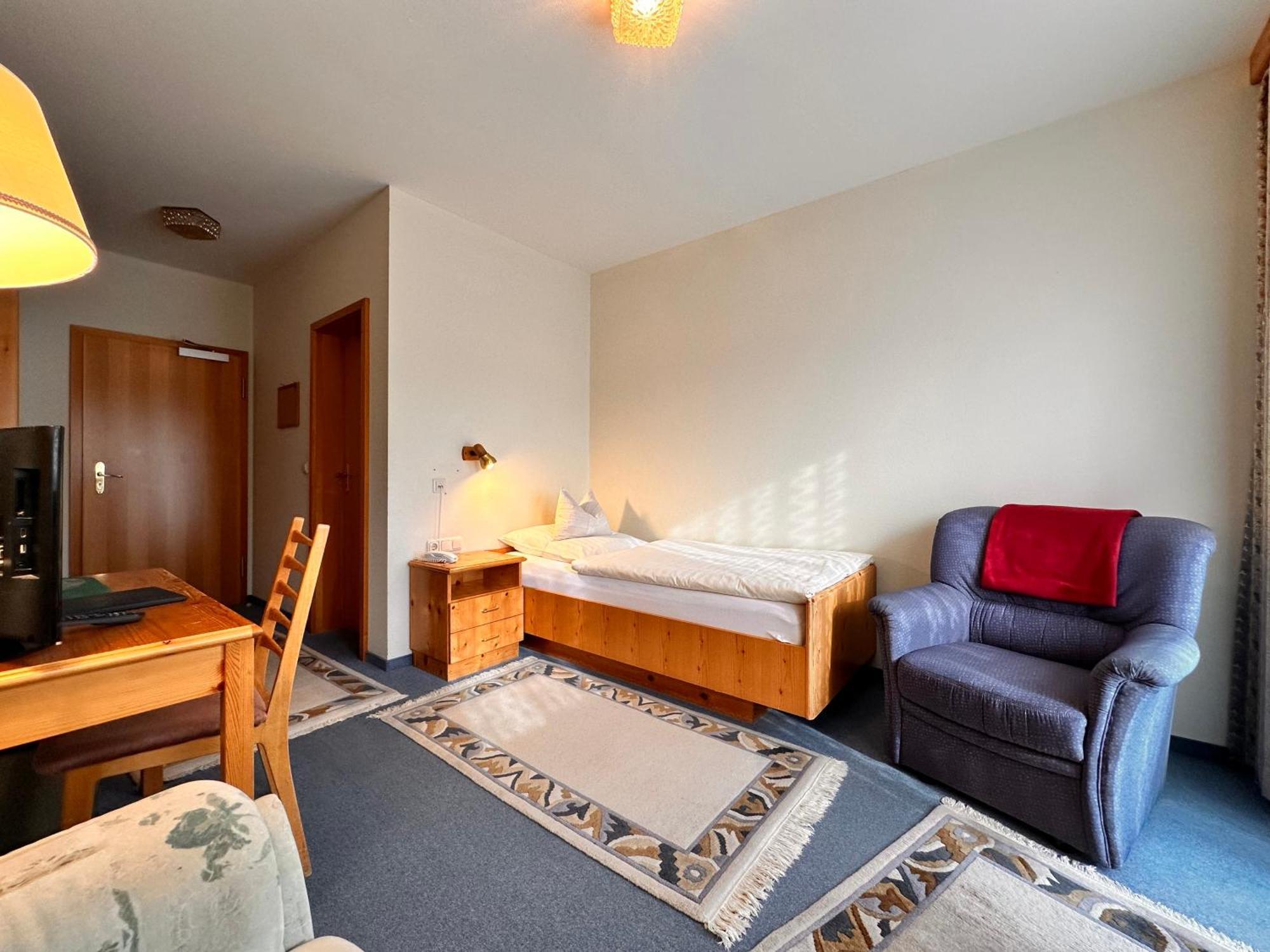 Pension Zum Loewen, Parkplatz, Fruehstueck, Wlan, Zentral 巴特施泰本 外观 照片