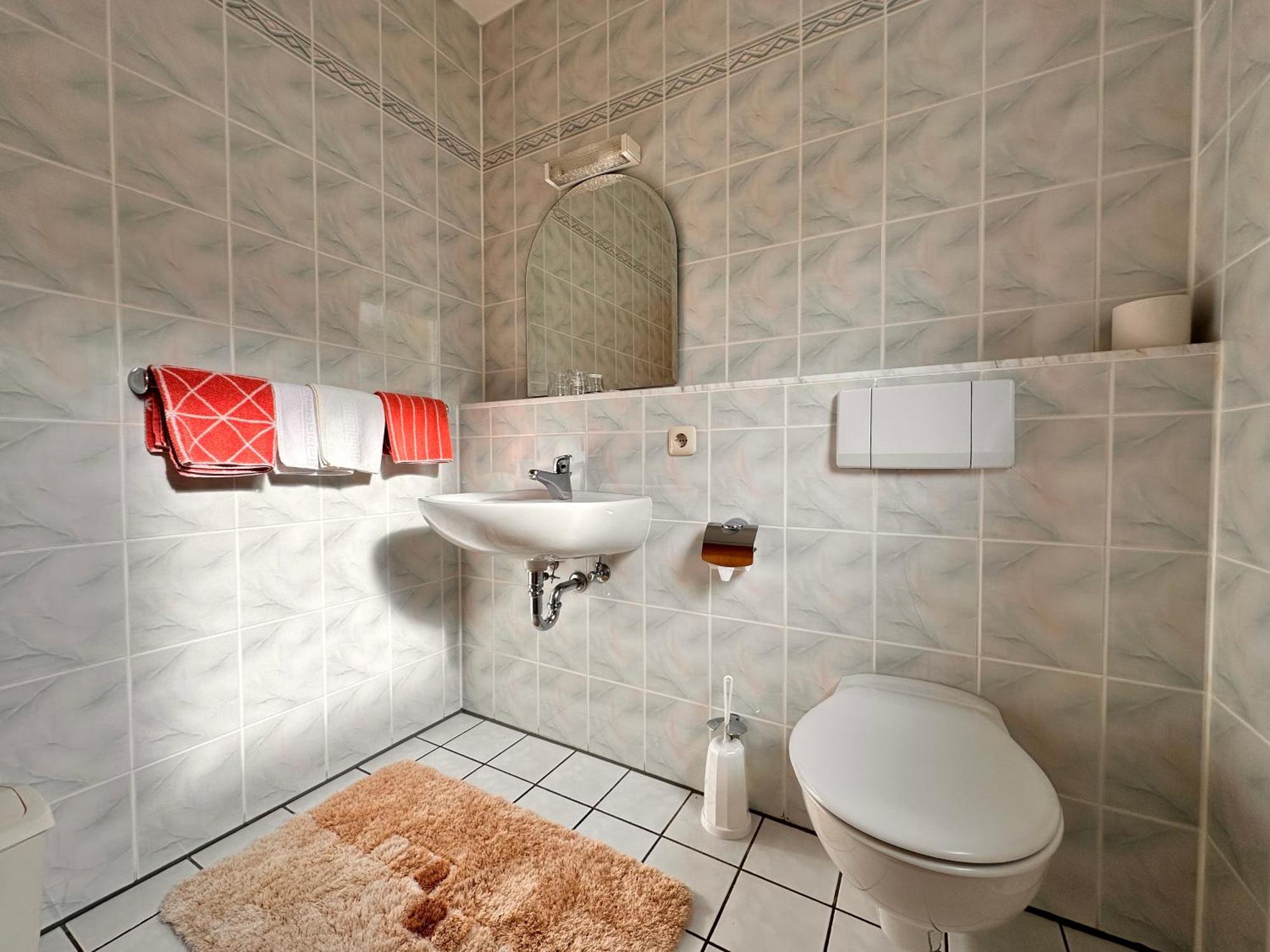 Pension Zum Loewen, Parkplatz, Fruehstueck, Wlan, Zentral 巴特施泰本 外观 照片