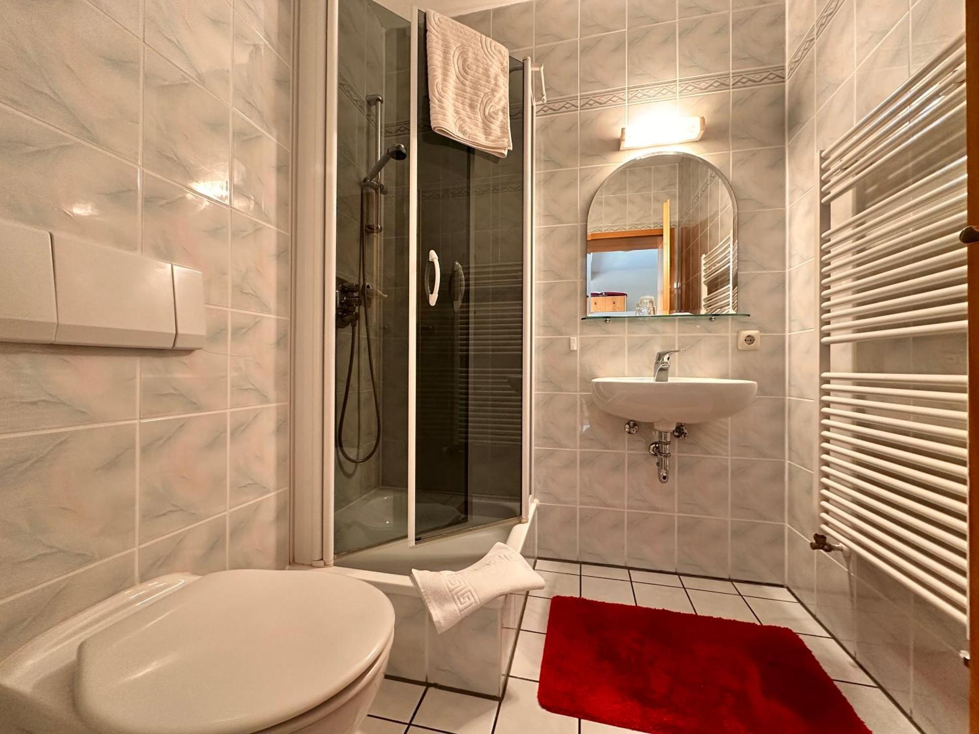 Pension Zum Loewen, Parkplatz, Fruehstueck, Wlan, Zentral 巴特施泰本 外观 照片