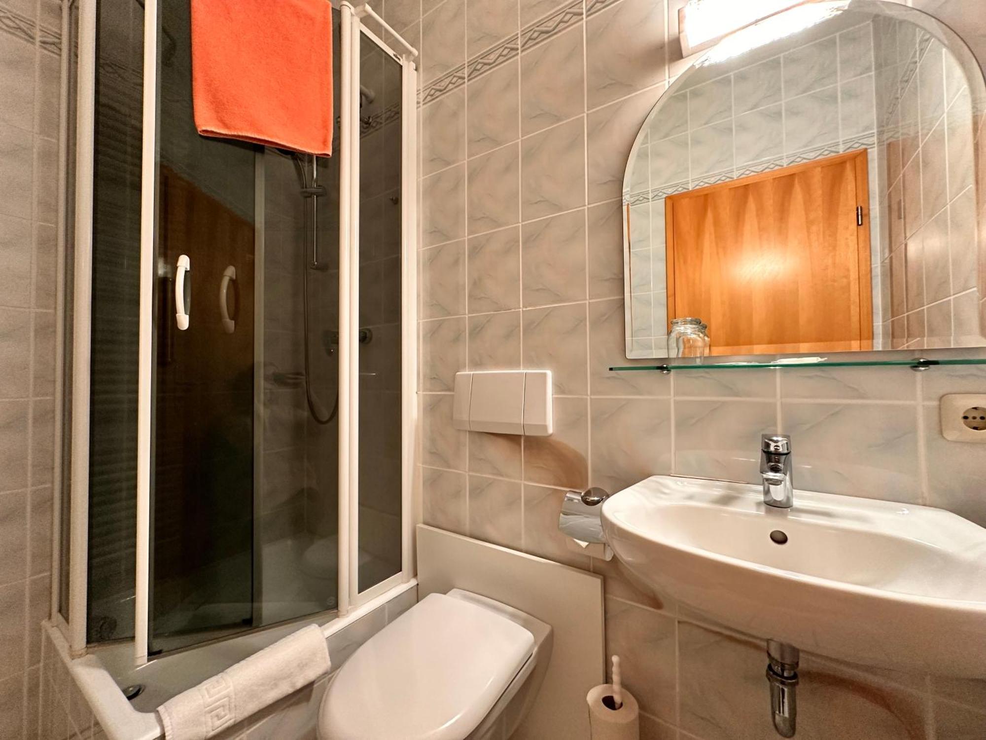 Pension Zum Loewen, Parkplatz, Fruehstueck, Wlan, Zentral 巴特施泰本 外观 照片