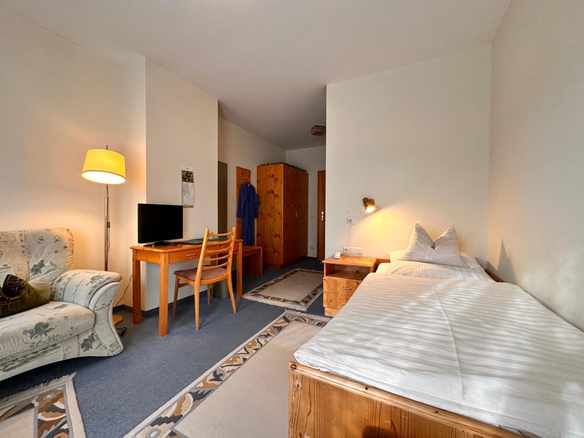 Pension Zum Loewen, Parkplatz, Fruehstueck, Wlan, Zentral 巴特施泰本 外观 照片