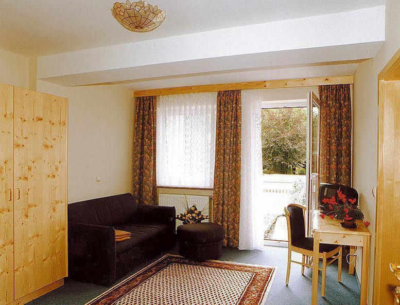 Pension Zum Loewen, Parkplatz, Fruehstueck, Wlan, Zentral 巴特施泰本 外观 照片